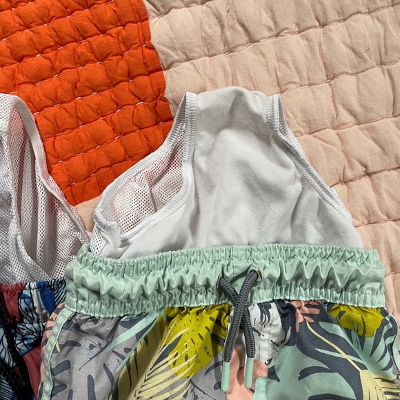 Boys 2T Swim Bundle - Picture 16 of 16